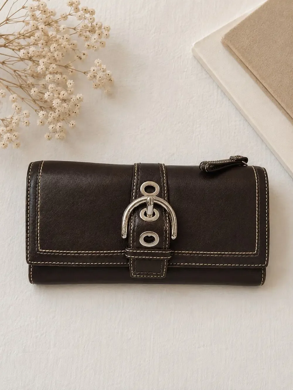 Coach VTG Y2K Soho Dark Brown Leather Buckle Wallet Checkbook